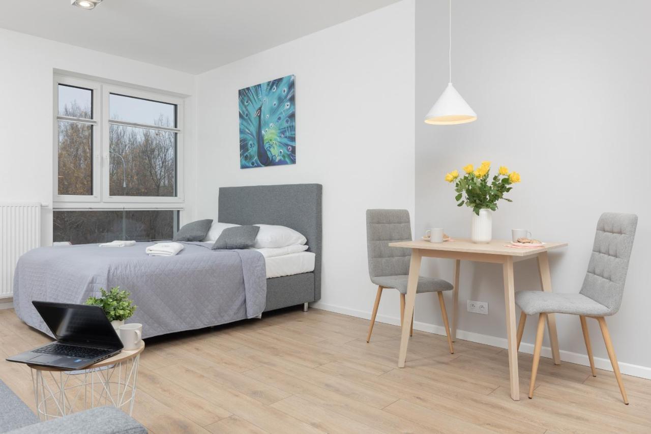 Metro Bielany Apartments With Parking By Noclegi Renters Warsaw Luaran gambar