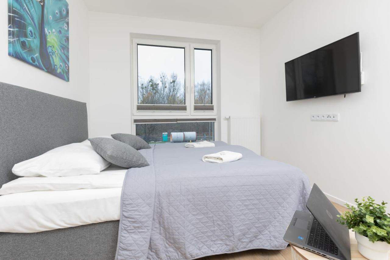Metro Bielany Apartments With Parking By Noclegi Renters Warsaw Luaran gambar
