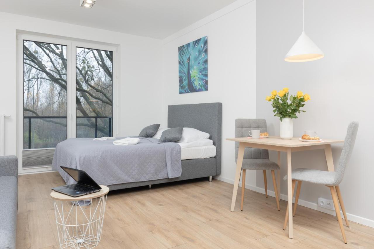 Metro Bielany Apartments With Parking By Noclegi Renters Warsaw Luaran gambar
